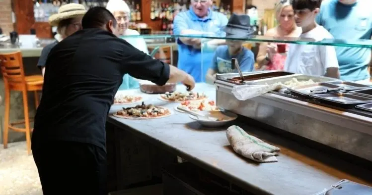 Pizza tour stop in Chicago